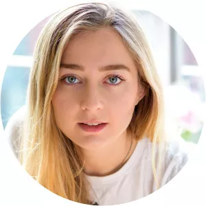 Sage Kitchen - Actress