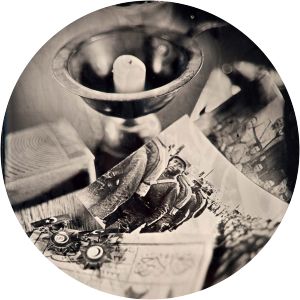 Sahnenin Dışındakiler