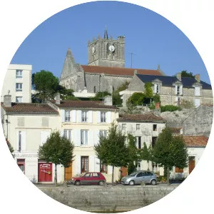 Saint-Savinien - Commune in France