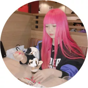 Saint Vega - Musical artist