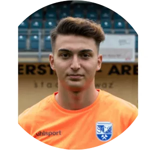 Salih Ayazoglu - Football player