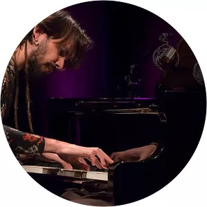 Salomão Soares - Musician