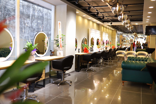 salon_gizem - Hairdresser in Istanbul