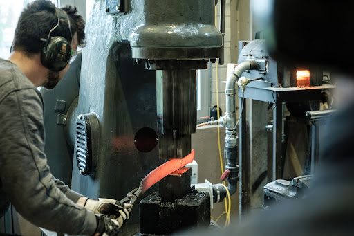 Salzburger Messerschmiede OG - Blacksmith in Perwang am Grabensee, Austria