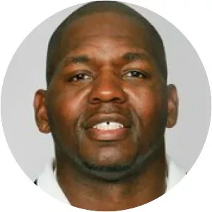 Sam Garnes - American football player
