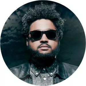 Sam O Neall photograph