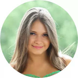 Sanda Bălan - Television presenter ‧ Dan Bălan's sister