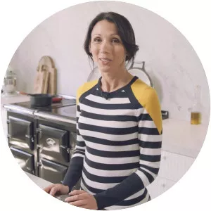 Sandra Bekkari - Writer