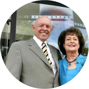 Sandra Covey - Author ‧ Stephen Covey's wife