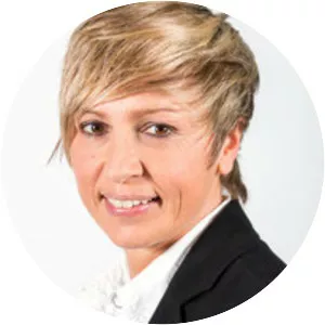 Sandra Minnert - Association football manager