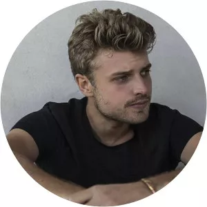 Sandro Cavazza