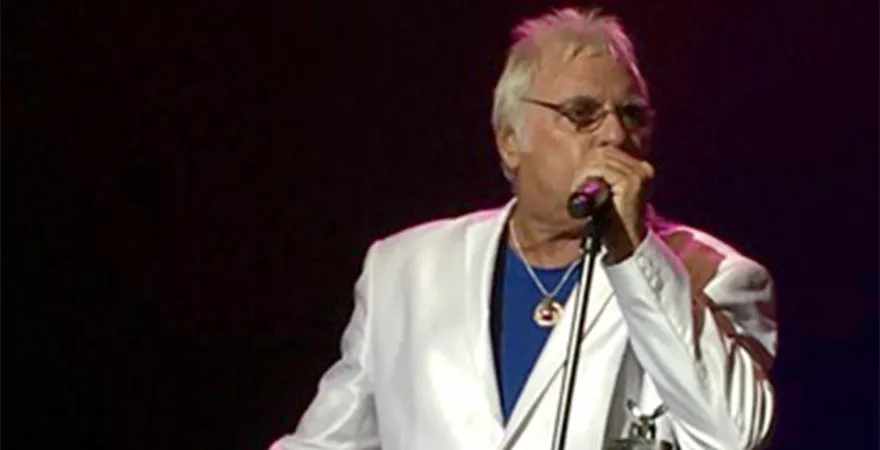 Sandy Deanne - Singer