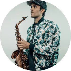 Sandy Sax - Musical artist