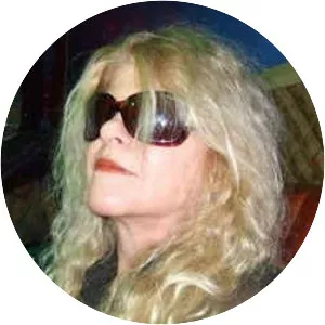 Sandy Toder - Singer