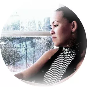 Sanna Hartfield - Musical artist