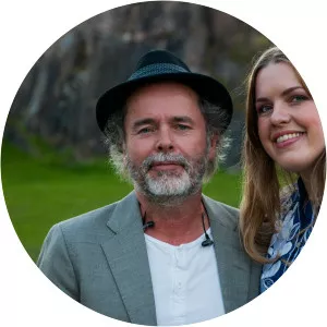 Sanne Kvitnes - Musical artist ‧ Henning Kvitnes' daughter