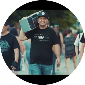 Sante Cruze - Musical artist