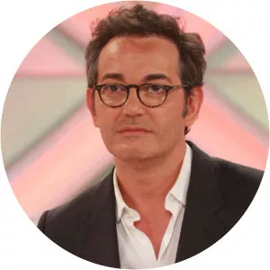 Santi Villas - Thais Villas' brother