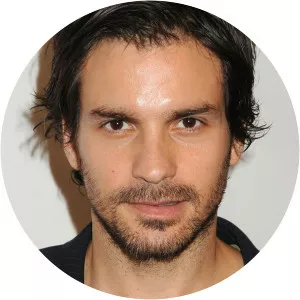 Santiago Cabrera