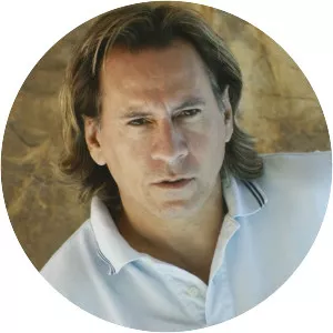 Santiago Escalante - Screenwriter