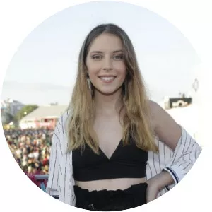 Sara Carreira - Singer ‧ Tony Carreira's daughter