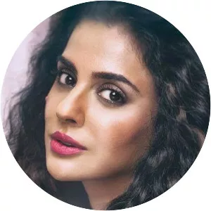 Sara Khan - Indian model