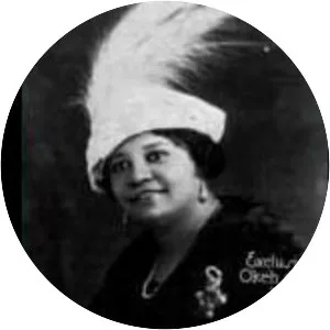 Sara Martin - American singer