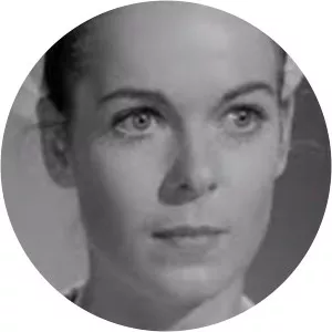 Sarah Brackett - American television actress