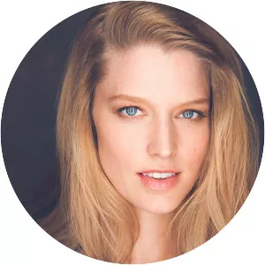 Sarah Brooks - Actress