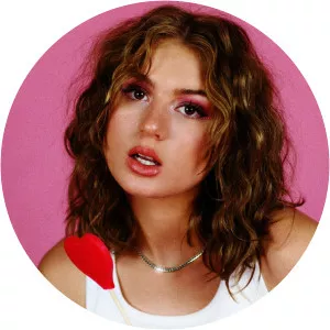 Sarah Cothran - Singer