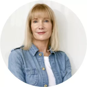 Sarah Lovett - Author