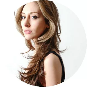 Sarah Natochenny - American voice actress