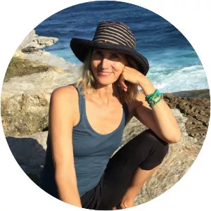 Sarah Powers photograph