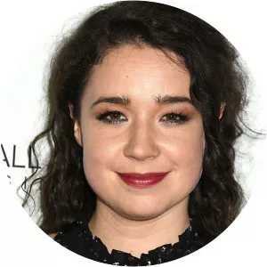 Sarah Steele