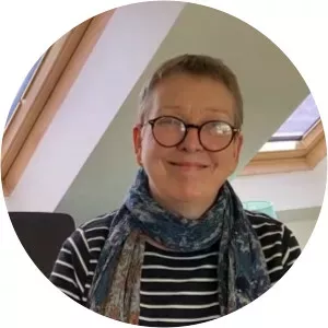 Sarah Watts - Author