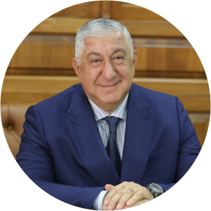 Saribek Sukiasyan photograph