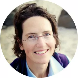 Sascha Hooker - Researcher