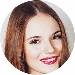 Sasha Spilberg - YouTuber