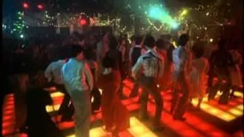 Saturday Night Fever - 1977 ‧ Drama/Romance ‧ 2 hours