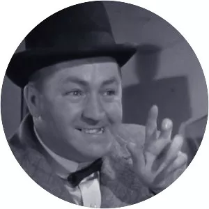 Saved by the Belle - 1939 ‧ Black and white/Short ‧ 17 mins