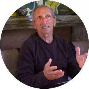 Saveriu Valentini Musician