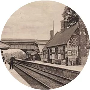 Savernake Low Level railway station