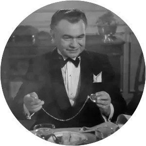 Scarlet Street - 1945 ‧ Thriller/Drama ‧ 1h 43m