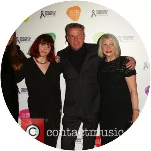 Scarlett McPherson - Suggs' daughter