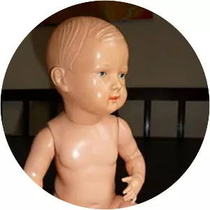 Schildkröt‑Puppen und Spielwaren GmbH (. . .