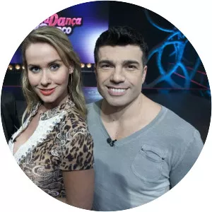 Se Ela Dança, Eu Danço