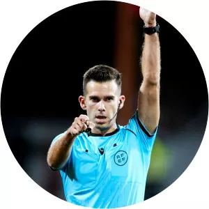 Se supone que árbitro