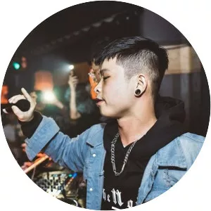 Seachains - Musical artist