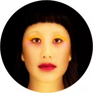 Seaming To Musician - Musical artist