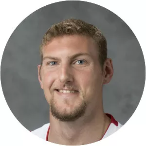 Sean Damaska - American football tight end